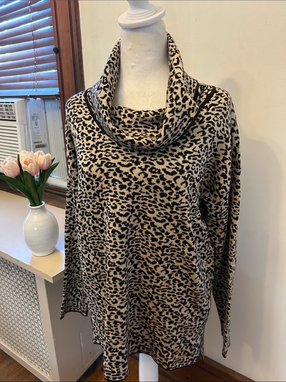 Calvin Klein Leopard Print Cowl Neck Sweater Size M EUC